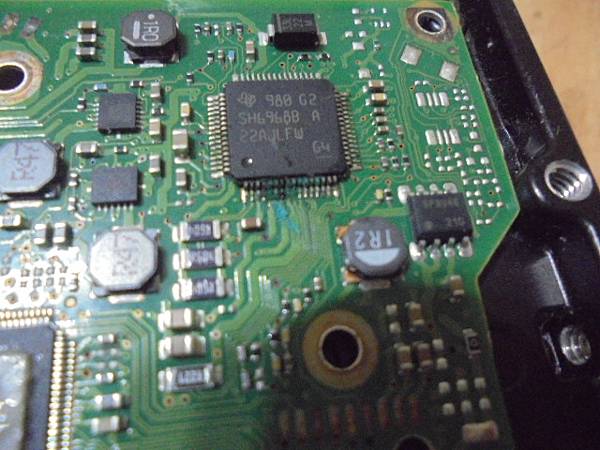 【讀取正確】三家品牌2TB/4TB硬碟九顆~3.5吋裸碟裝在 【讀取正確】三家品牌2TB/4TB硬碟九顆~3.5吋裸碟裝在