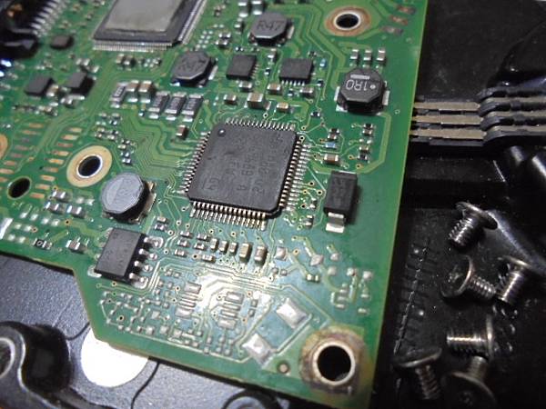 【SATA接座】三個品牌2TB/4TB硬碟九顆3.5吋裸碟