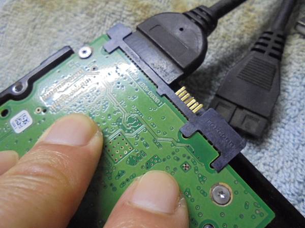 【逐一更換】三家品牌2TB/4TB硬碟九顆3.5吋裸碟裝在