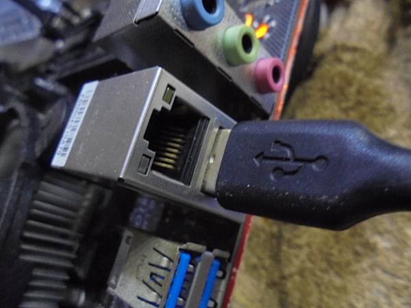 【讀取正確】三家品牌2TB/4TB硬碟九顆3.5吋裸碟裝在