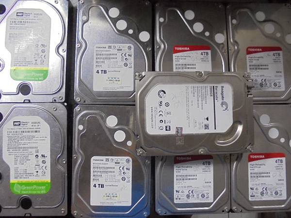 【SATA接座】三個品牌2TB/4TB硬碟九顆3.5吋裸碟