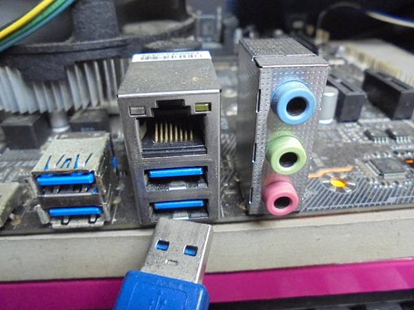 【Yahoo郵件】BUFFALO巴比祿1TBHD-PNTU