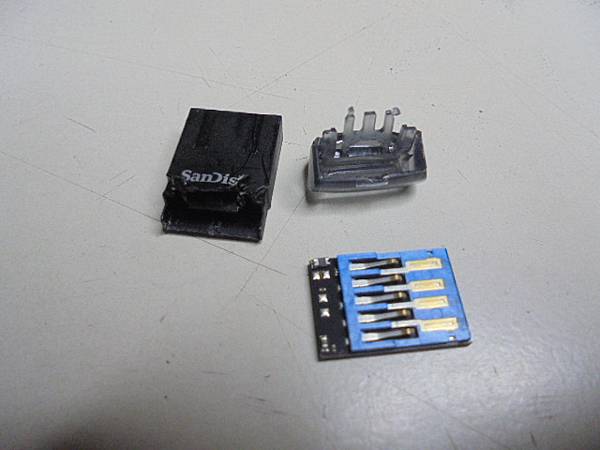 【拆殼判定】SanDisk晟碟Ultra Fit128GB