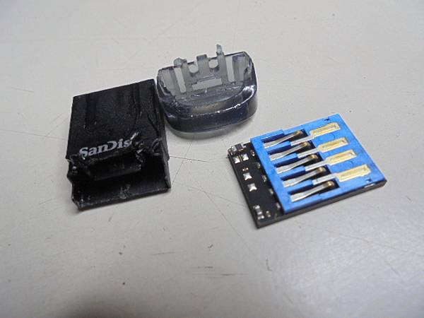 【拆殼判定】SanDisk晟碟Ultra Fit128GB