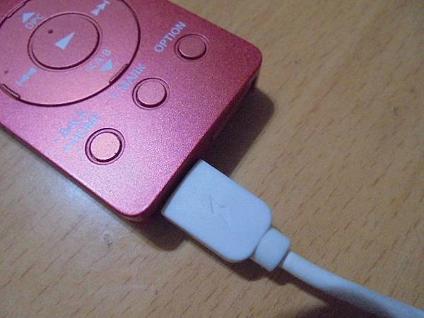 【排線斷裂】SONY索尼ICD-UX560F4GB錄音筆使