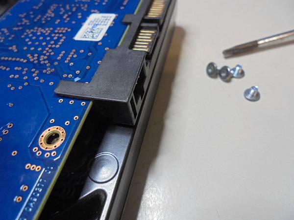 【判定問題】TOSHIBA東芝1TB3.5吋7200轉裸碟