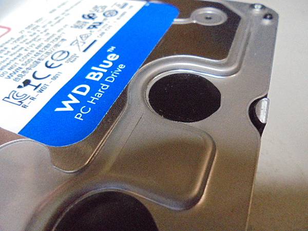 【露天拍賣】WD威騰6TB裸碟3.5吋裸碟當資料碟插入硬碟