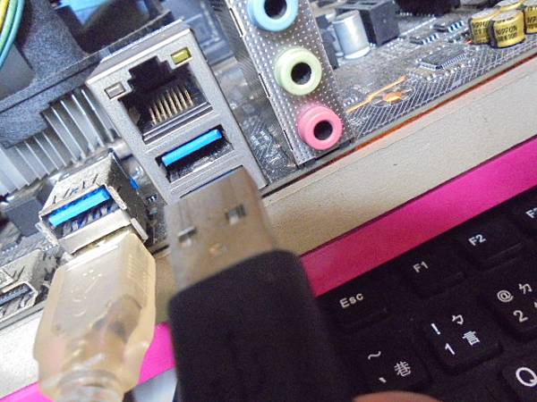 【露天拍賣】WD威騰6TB裸碟3.5吋裸碟當資料碟插入硬碟