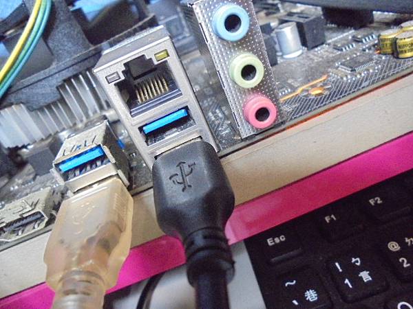 【露天拍賣】WD威騰6TB裸碟3.5吋裸碟當資料碟插入硬碟