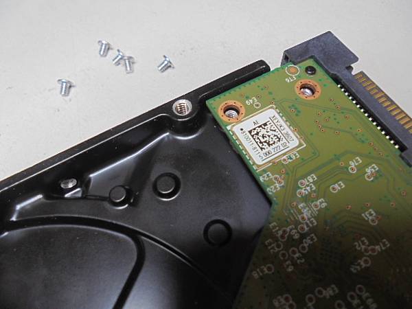 【來電詢問】WD威騰裸碟3.5吋6TB裸碟當資料碟插入硬碟