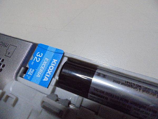 【排線斷裂】SONY索尼ICD-UX533F4GB錄音筆先