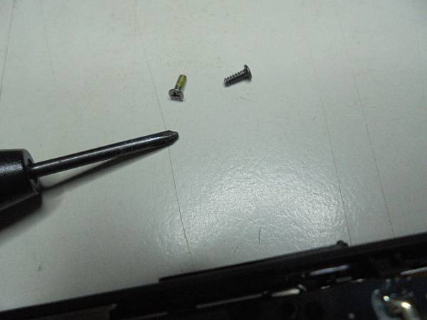 【購得零件】SONY索尼ICD-UX560F4GB錄音筆是