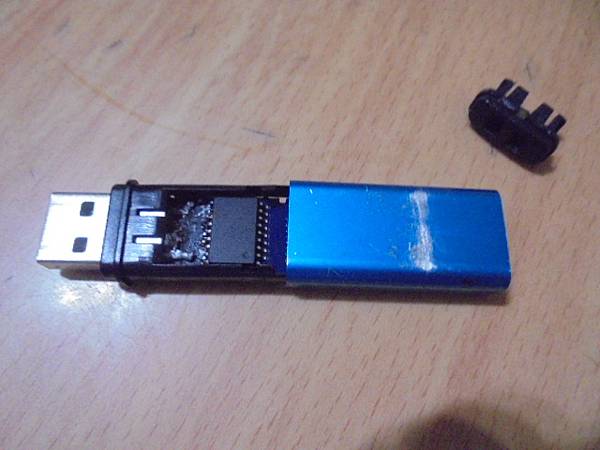 【撞斷接腳】白牌USB Key安全金鑰必需插在店裏的營業用