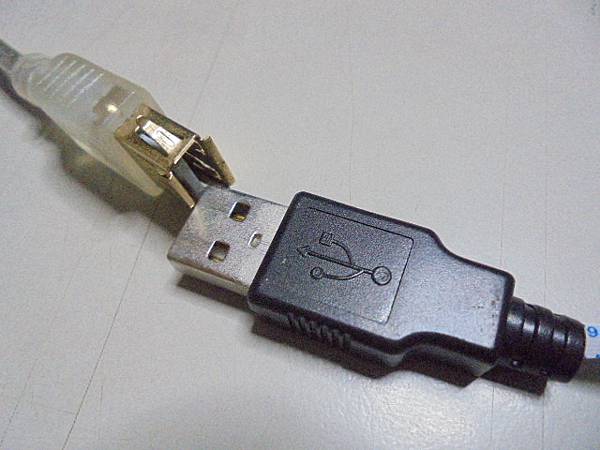 【排線斷裂】SONY索尼ICD-UX533F4GB錄音筆先