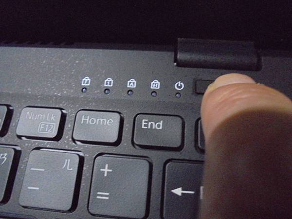 【高續航力】FUJITSU富士通LIFEBOOK UH-X