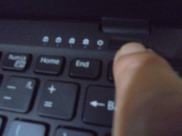 【送至公司】FUTITSU富士通LIFEBOOK 9U13A