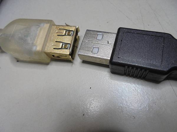 【傳送照片】SONY索尼ICD-UX543F4GB錄音筆先