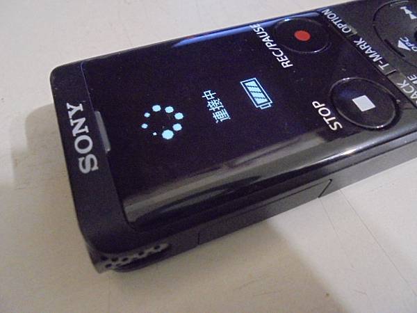 【排線斷裂】SONY索尼ICD-UX570F4GB錄音筆是