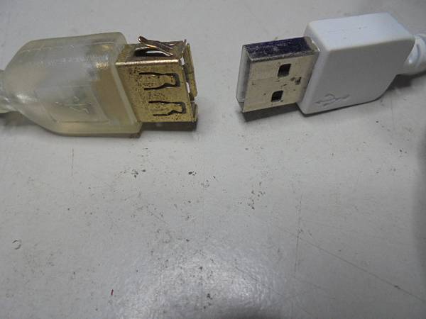 【正確充電】SONY索尼ICD-UX570F4GB錄音筆是