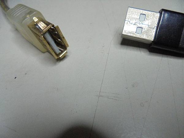 【正確充電】SONY索尼ICD-UX543F4GB錄音筆先