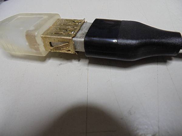 【正確充電】SONY索尼ICD-UX543F4GB錄音筆先