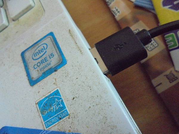 【正確充電】SONY索尼ICD-UX543F4GB錄音筆先