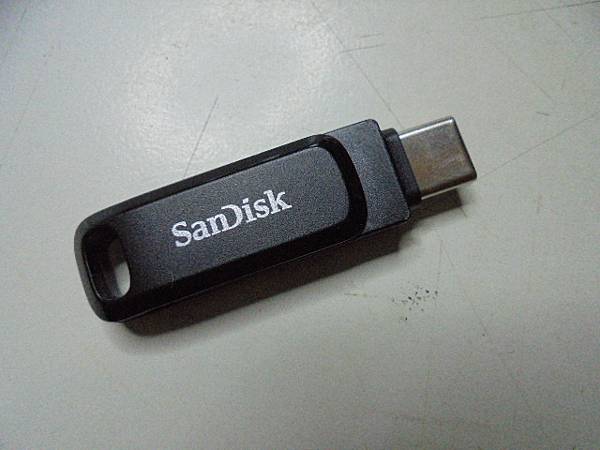 【剪開外殼】Kingston金士頓DataTraveler 