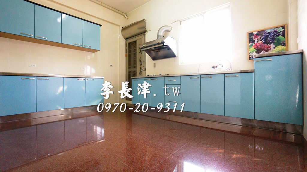 8寬敞廚房餐廳 8寬敞廚房餐廳