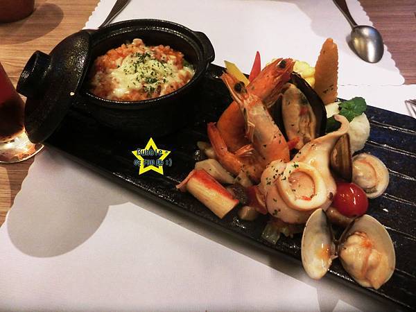 海鮮燉飯2.jpg 海鮮燉飯2.jpg