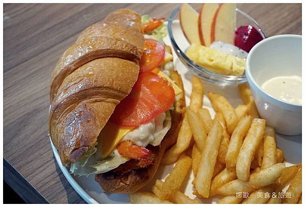 44194776_10210379485602053_8782095530516807680_n.jpg 44194776_10210379485602053_8782095530516807680_n.jpg