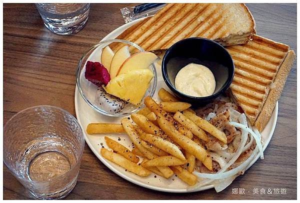 44330666_10210379488682130_7669869081557729280_n.jpg 44330666_10210379488682130_7669869081557729280_n.jpg