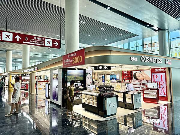 澳門機場沒有香奈兒 澳門機場 出境 免稅店 回台 有什麼可以
