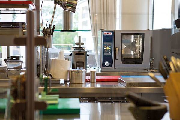 media-bdb-rational_2016-z_nur_web-_thumbnails_47-big_47-Germany_restaurant_XS.png media-bdb-rational_2016-z_nur_web-_thumbnails_47-big_47-Germany_restaurant_XS.png