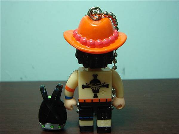 艾斯跟附件-背包(背面)