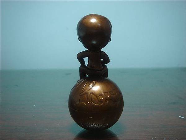 金色香吉士背面