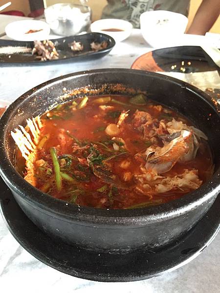 D6-釜山廣安里生魚片魚湯