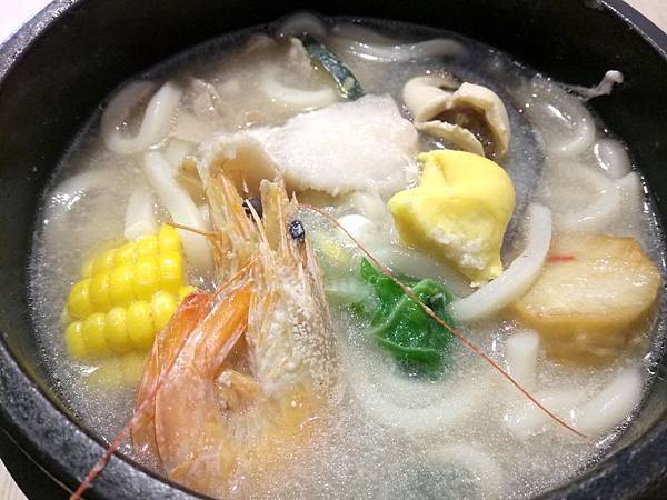 36439056_1789068534514335_2812512243764166656_n