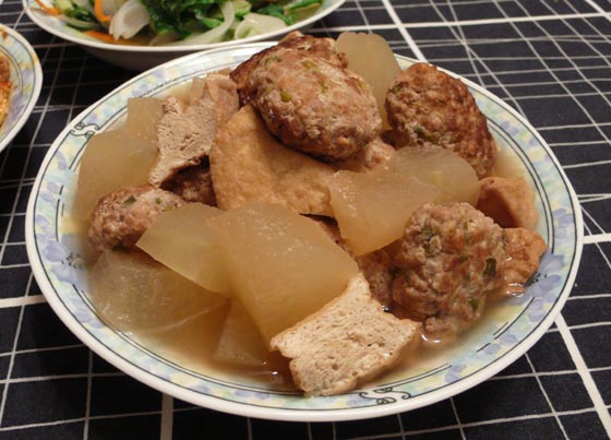 冬瓜、油豆腐燒肉丸