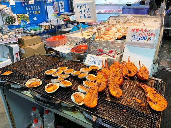 [食記] 沖繩 糸滿魚市場。三大魚市場之一。