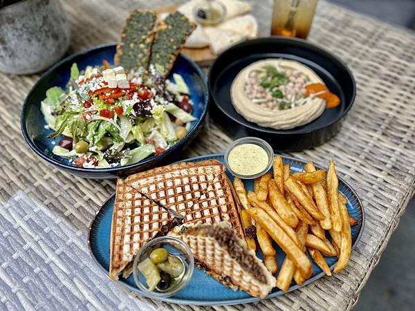 [食遊] 西區 TOASTERiA CAFE 健康好吃氣氛佳!