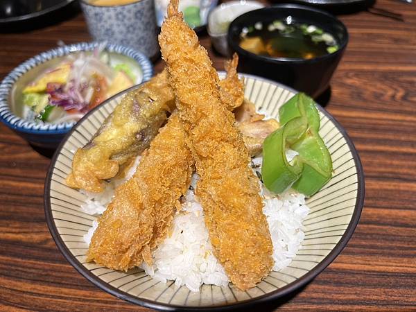 [食遊] 南區 紅葉和漢料理 平價美味台日式居酒屋