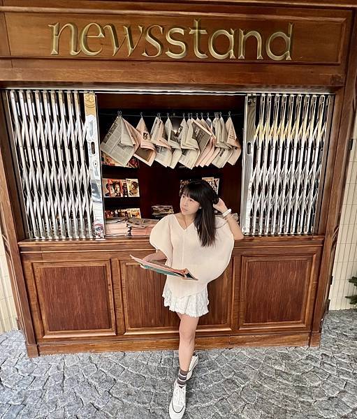 [食記] 台中 新開幕歐洲風書報攤咖啡廳NEWSSTAND