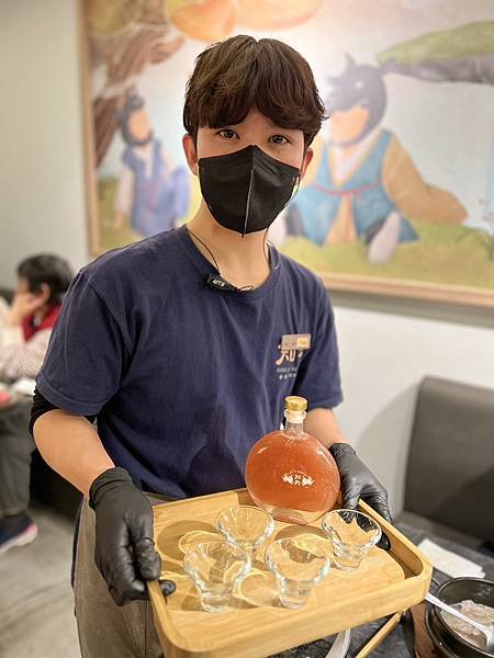 (食) 台中_知肉極緻韓燒肉-公益店。已三訪的韓式燒肉，小菜