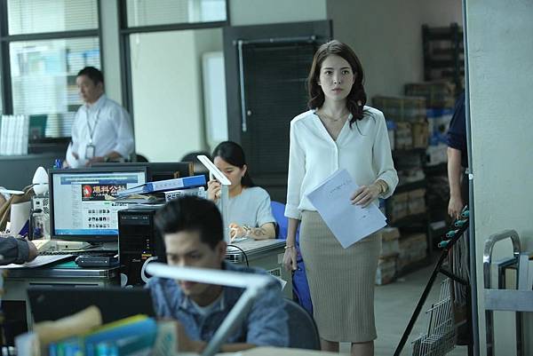 WhoKilledCockRobin-4.jpg WhoKilledCockRobin-4.jpg