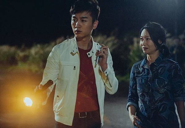 MysterousFamily-3.jpg MysterousFamily-3.jpg