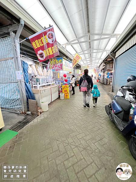 娜莎家的斜槓育兒研究室_旅遊踏青_漁港海鮮旅遊》龍鳳漁港-兩隻魷魚~海邊玩水、挖沙、新鮮海鮮海產燒烤~龍鳳漁港,苗栗竹南,兩隻魷魚,燒烤,龍鳳,海鮮,海邊,戲水,玩水,免費停車,挖沙,海產,螃蟹,龍蝦,旅遊,觀光,鮮魚,親子旅遊,親子海邊玩水,親子77.jpg