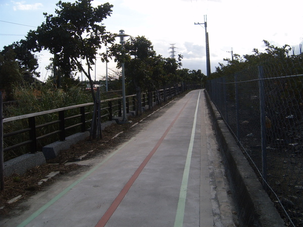 S3700891.JPG
