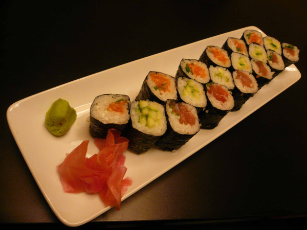 D1-04-008午餐 SUSHI BAR.JPG