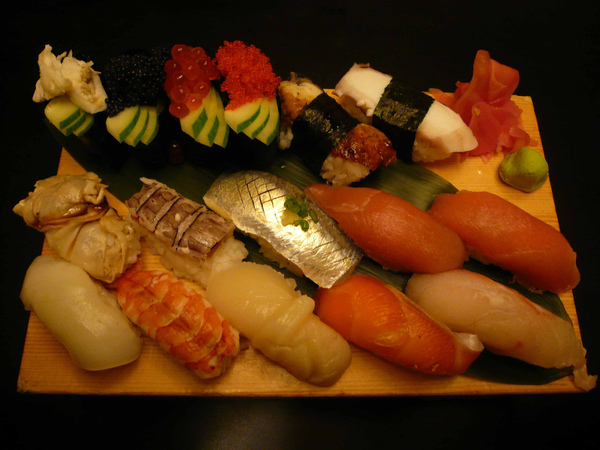 D1-04-013午餐 SUSHI BAR.JPG
