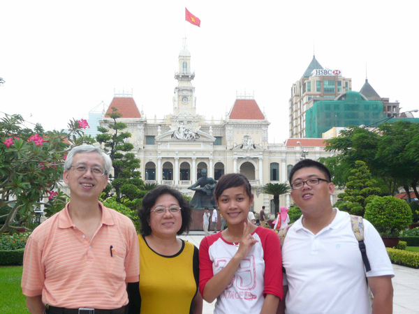 D2-03-040  市政府.JPG